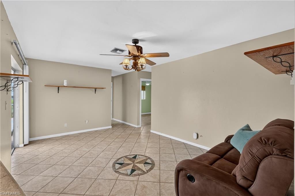 Image 18 of property listing at 102 SE 38th TER, Cape Coral, FL 33904