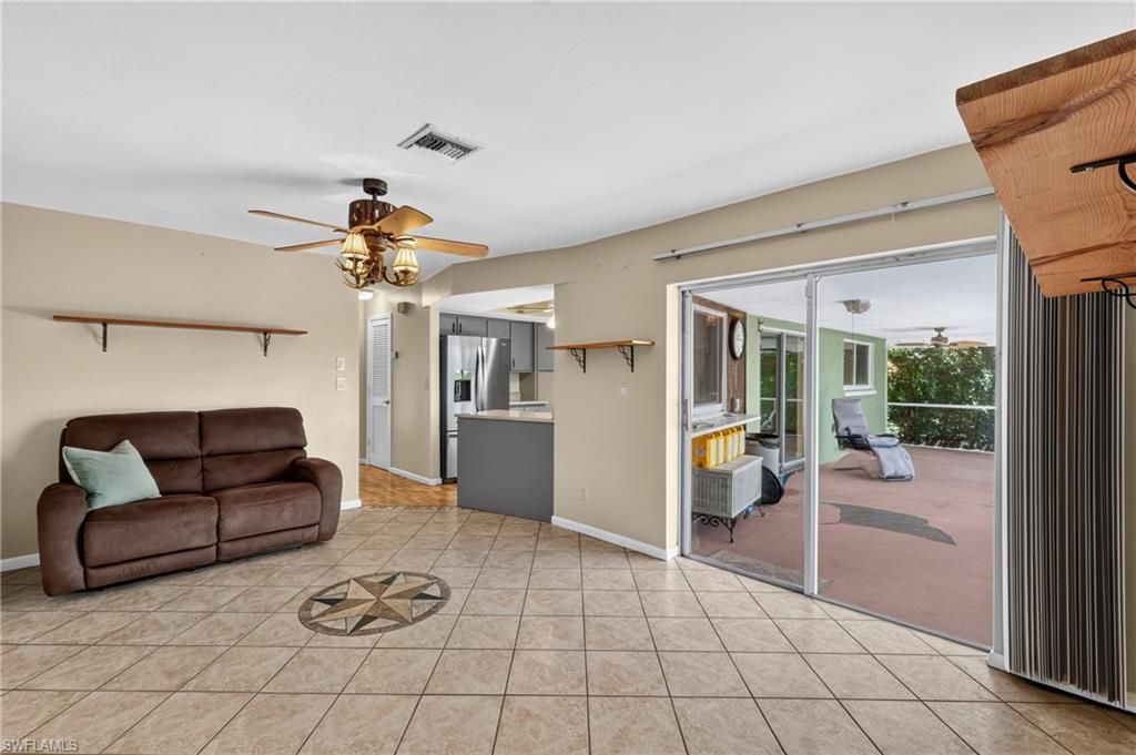 Image 19 of property listing at 102 SE 38th TER, Cape Coral, FL 33904