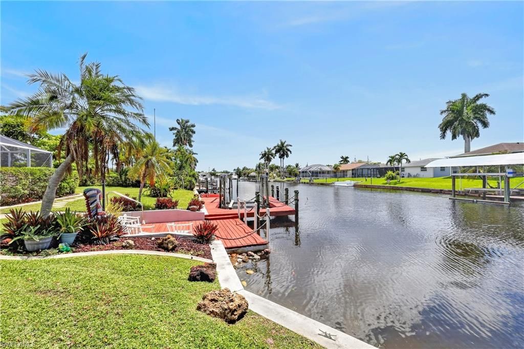 102 SE 38th TER, CAPE CORAL, FL 33904 — photo 2