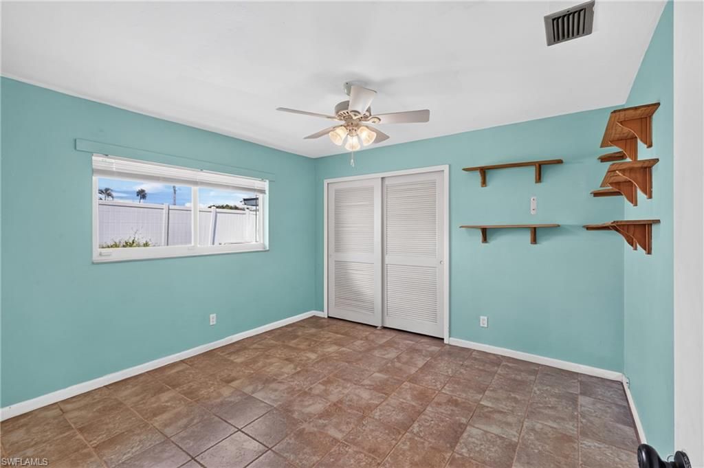 Image 20 of property listing at 102 SE 38th TER, Cape Coral, FL 33904