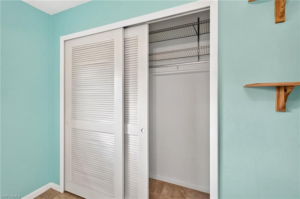 Image 21 of property listing at 102 SE 38th TER, Cape Coral, FL 33904