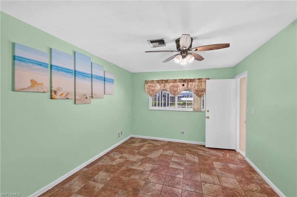 Image 31 of property listing at 102 SE 38th TER, Cape Coral, FL 33904