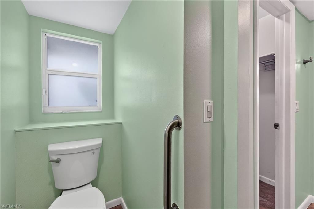 Image 37 of property listing at 102 SE 38th TER, Cape Coral, FL 33904