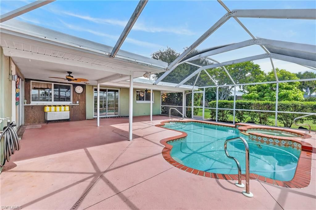 Image 38 of property listing at 102 SE 38th TER, Cape Coral, FL 33904