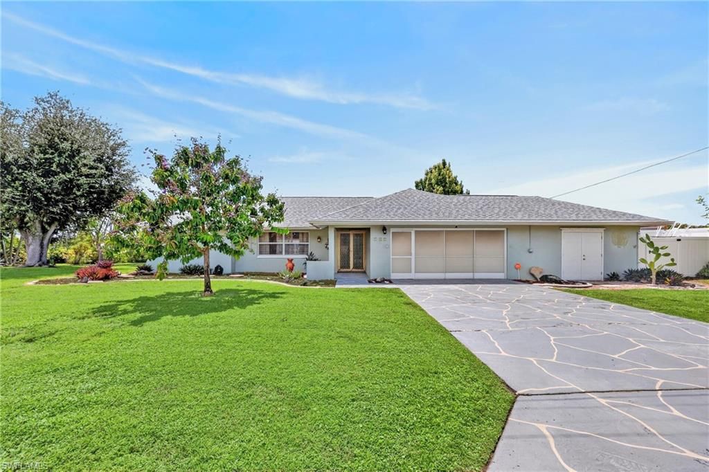 102 SE 38th TER, CAPE CORAL, FL 33904 — photo 4