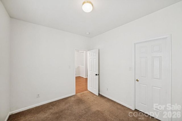 2731 Meadow Knoll Drive, Charlotte, NC 28269