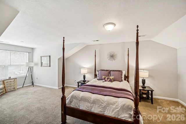 2731 Meadow Knoll Drive, Charlotte, NC 28269