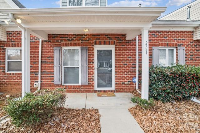 2731 Meadow Knoll Drive, Charlotte, NC 28269