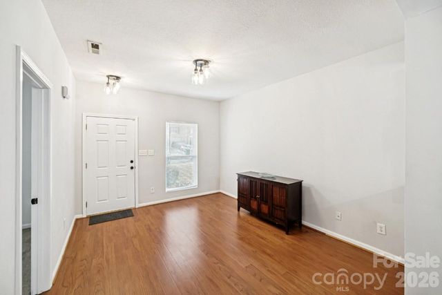 2731 Meadow Knoll Drive, Charlotte, NC 28269