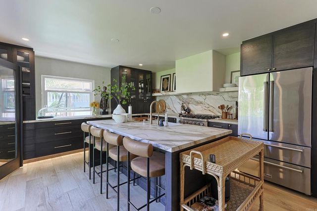 340 Glorietta Place, Coronado, CA 92118