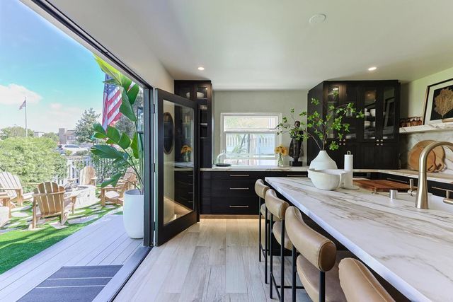 340 Glorietta Place, Coronado, CA 92118