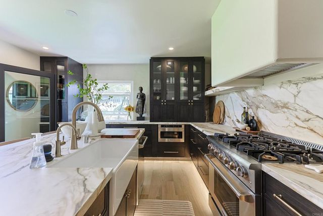 340 Glorietta Place, Coronado, CA 92118