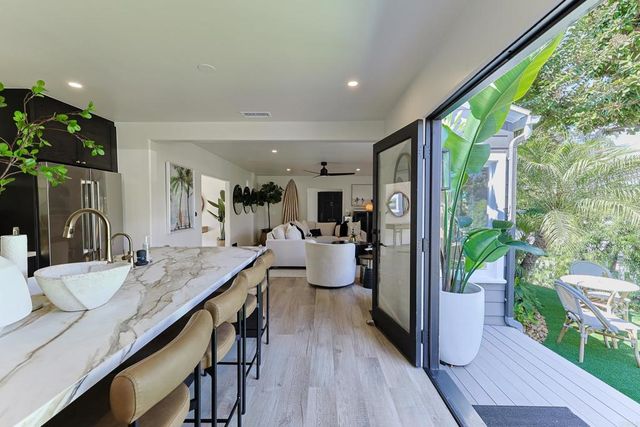 340 Glorietta Place, Coronado, CA 92118