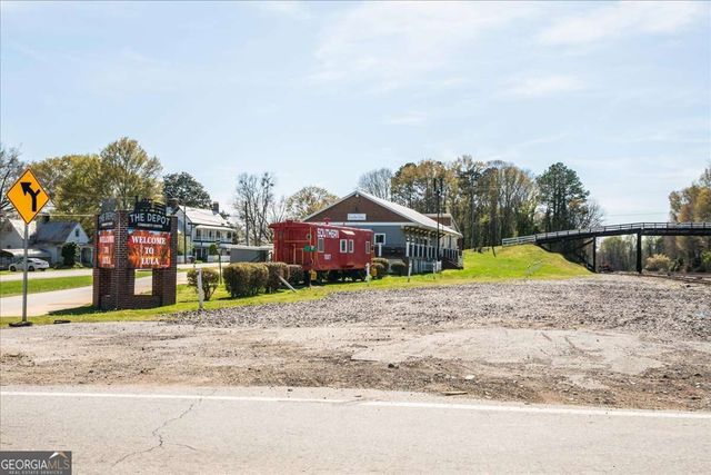 5638 Nacoochee Street, Lula, GA 30554