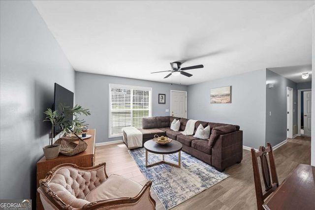 5638 Nacoochee Street, Lula, GA 30554