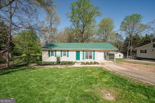 5638 Nacoochee Street, Lula, GA 30554