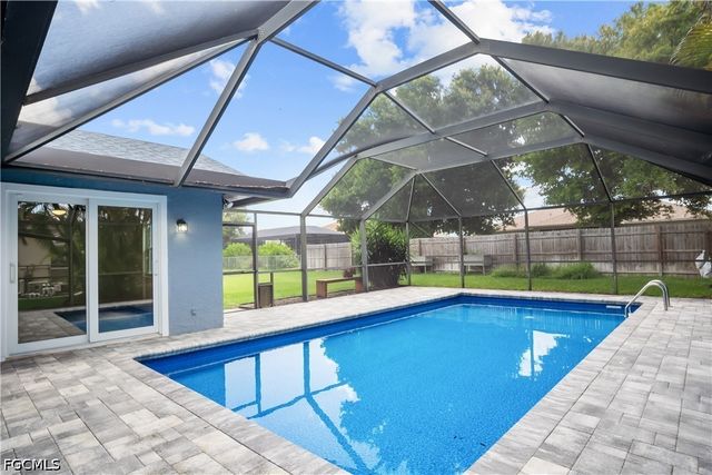 1411 SE 5th PL, Cape Coral, FL 33990