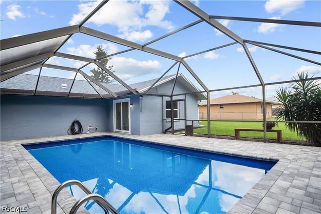 1411 SE 5th PL, Cape Coral, FL 33990