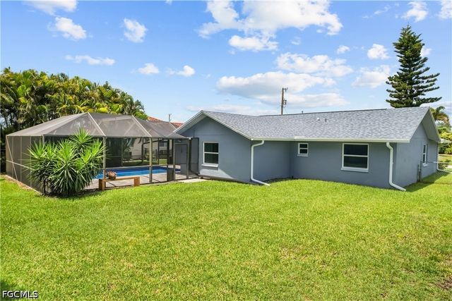 1411 SE 5th PL, Cape Coral, FL 33990