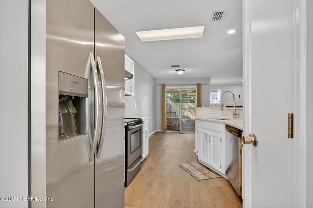 7607 HOVERING MIST Way, Jacksonville, FL 32277