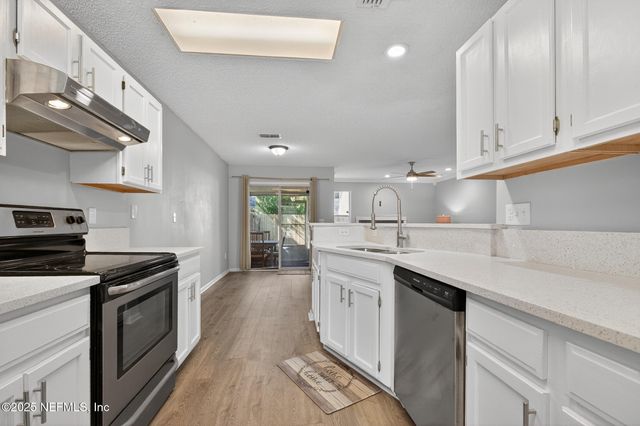 7607 HOVERING MIST Way, Jacksonville, FL 32277