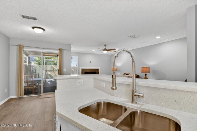 7607 HOVERING MIST Way, Jacksonville, FL 32277