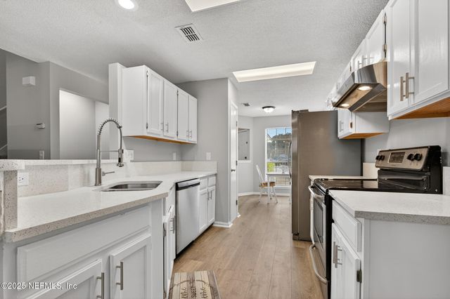 7607 HOVERING MIST Way, Jacksonville, FL 32277