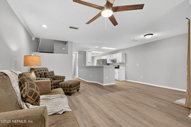 7607 HOVERING MIST Way, Jacksonville, FL 32277