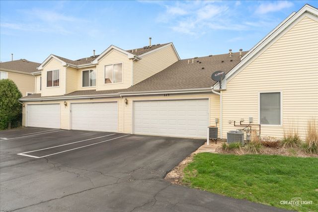 649 Lincoln Station Drive 1302, Oswego, IL 60543