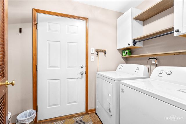 649 Lincoln Station Drive 1302, Oswego, IL 60543