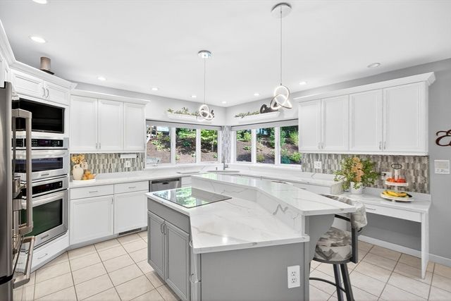 3 Glenwood Ln, Sandwich, MA 02563