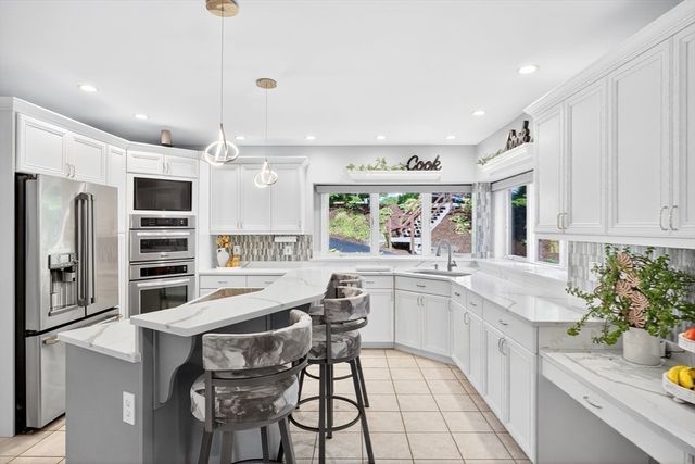 3 Glenwood Ln, Sandwich, MA 02563