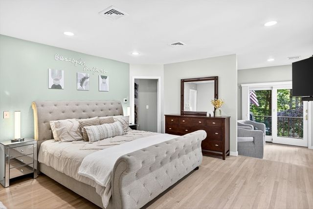 3 Glenwood Ln, Sandwich, MA 02563