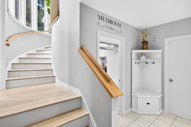 3 Glenwood Ln, Sandwich, MA 02563