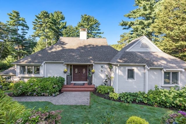 3 Glenwood Ln, Sandwich, MA 02563
