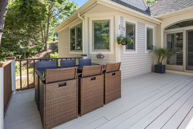 3 Glenwood Ln, Sandwich, MA 02563