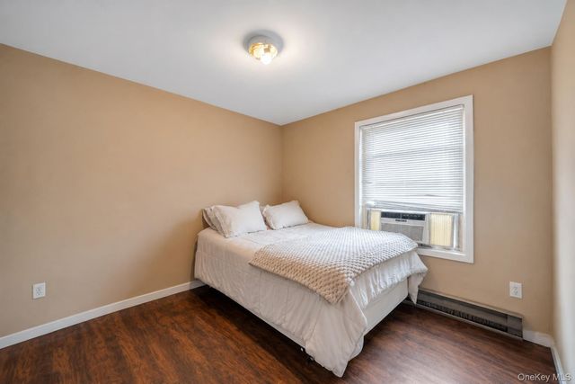 20 E Pine Street, Long Beach, NY 11561