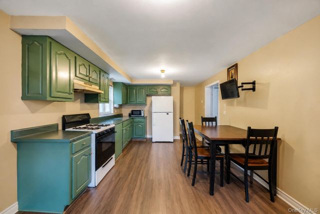 20 E Pine Street, Long Beach, NY 11561