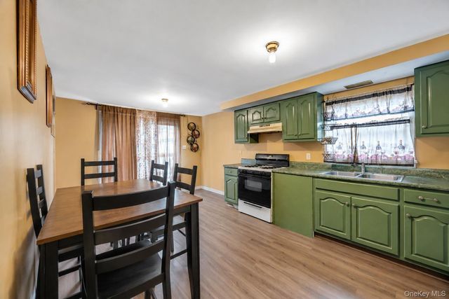 20 E Pine Street, Long Beach, NY 11561