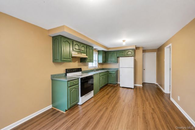 20 E Pine Street, Long Beach, NY 11561