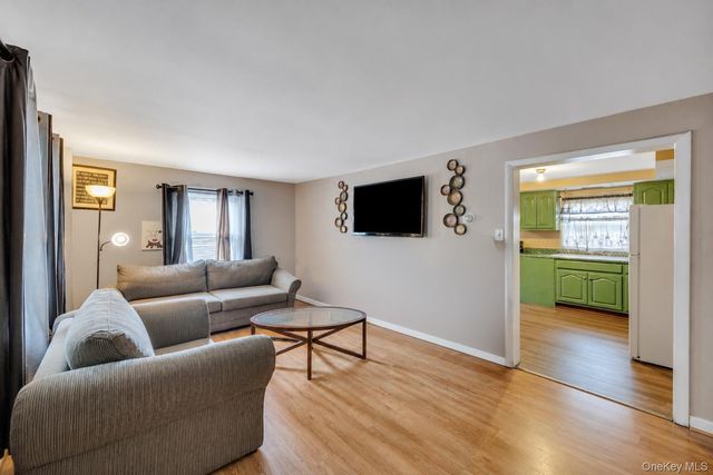 20 E Pine Street, Long Beach, NY 11561