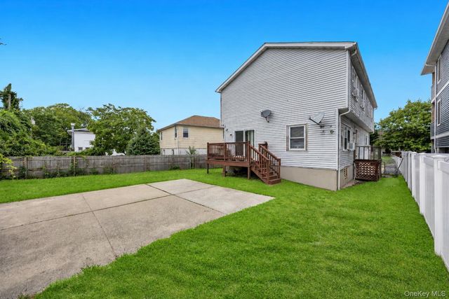 20 E Pine Street, Long Beach, NY 11561