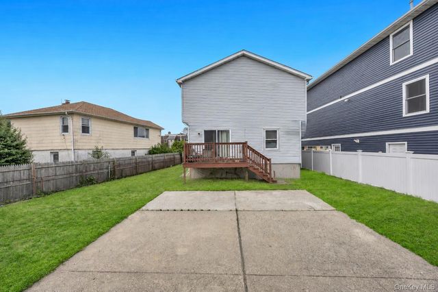 20 E Pine Street, Long Beach, NY 11561