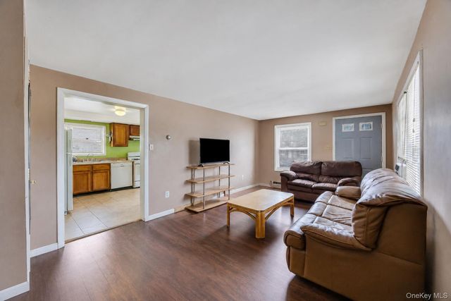 20 E Pine Street, Long Beach, NY 11561