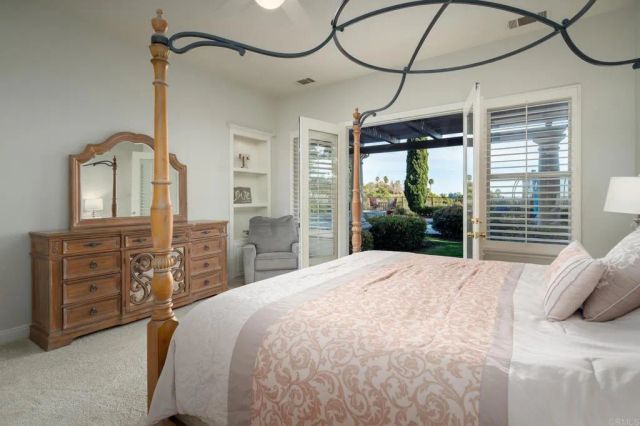 7992 Paseo Esmerado, Carlsbad, CA 92009