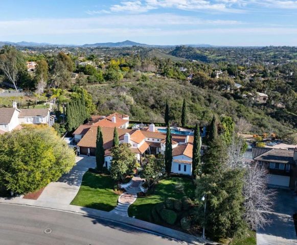 7992 Paseo Esmerado, Carlsbad, CA 92009