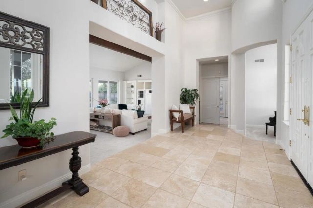 7992 Paseo Esmerado, Carlsbad, CA 92009