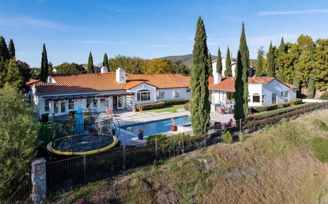 7992 Paseo Esmerado, Carlsbad, CA 92009