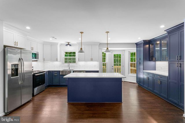 9348 MCCARTHY WOODS CT, Burke, VA 22015