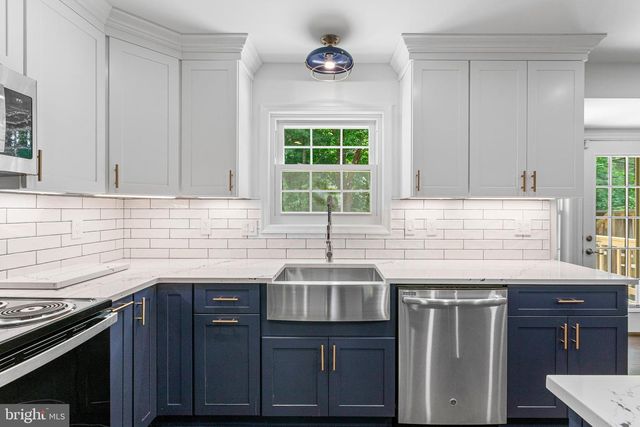 9348 MCCARTHY WOODS CT, Burke, VA 22015